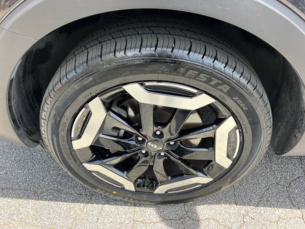 Used 2025 Kia Telluride S FWD image 9