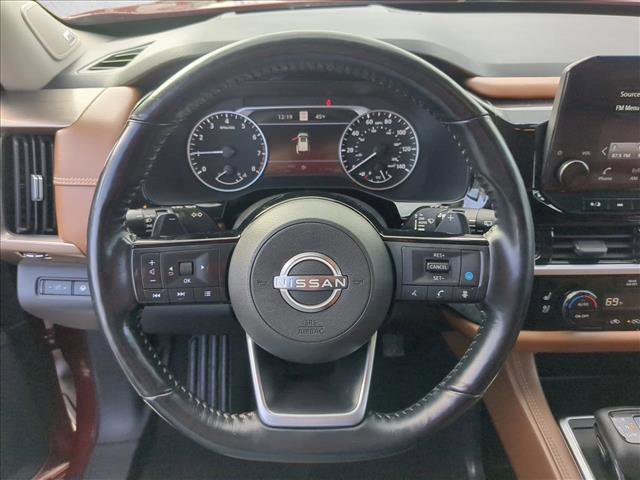 Used 2022 Nissan Pathfinder Platinum w/ Cargo Package image 14