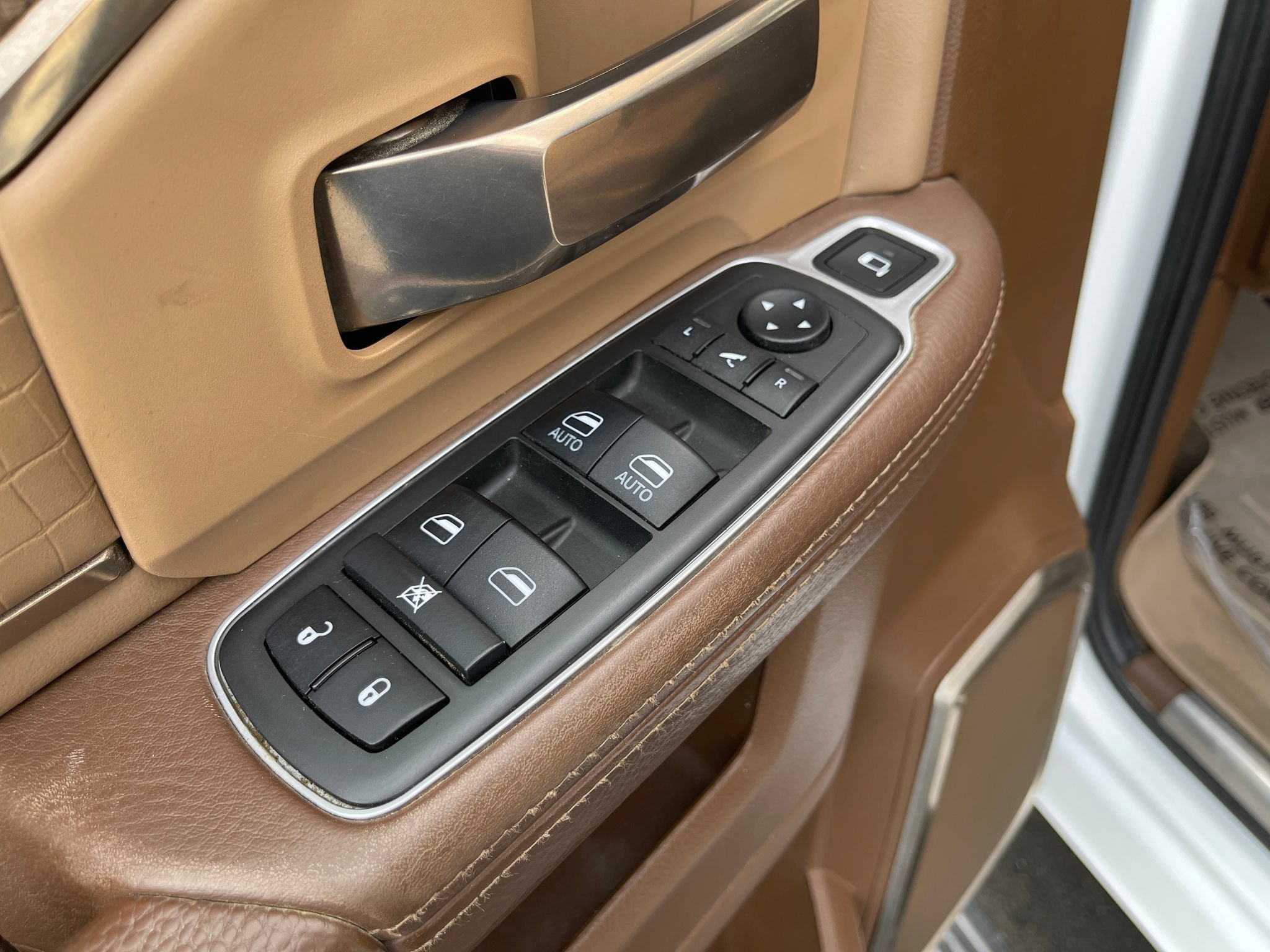 Used 2019 RAM 2500 Limited AWD/4WD image 13