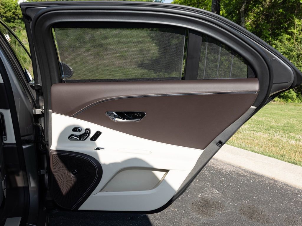 New 2026 Bentley Flying Spur Plug-In Hybrid AWD/4WD image 68