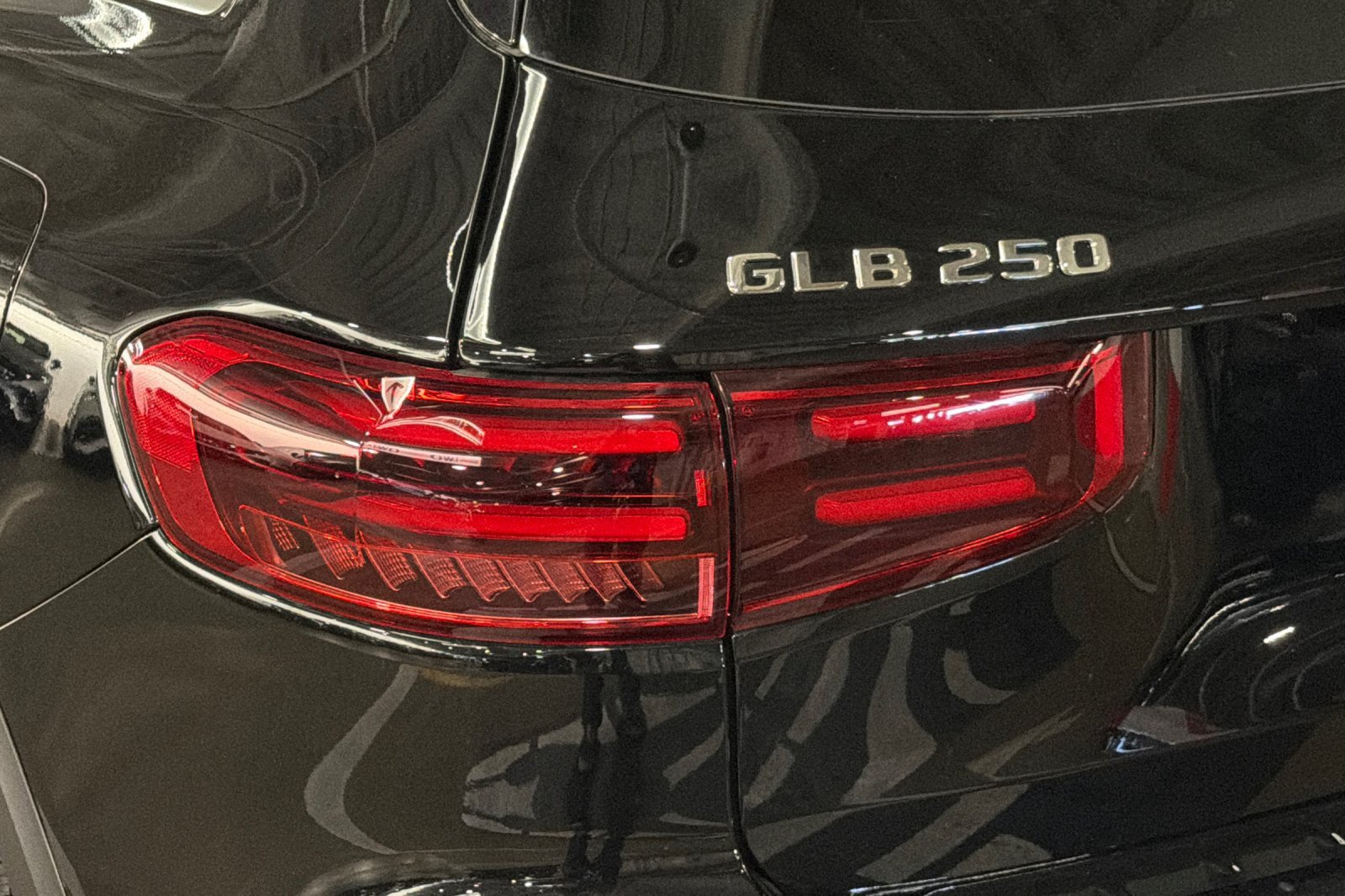 New 2026 Mercedes-Benz GLB 250 image 25