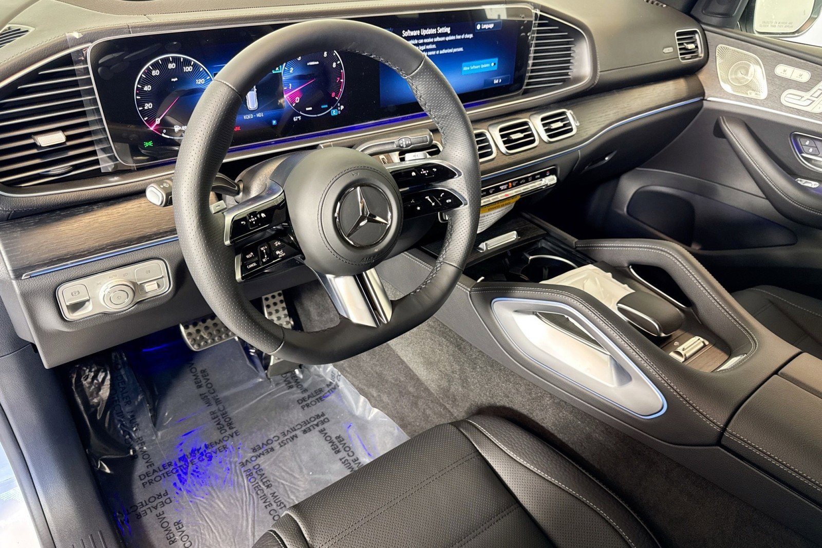 New 2026 Mercedes-Benz GLS 580 4MATIC image 9