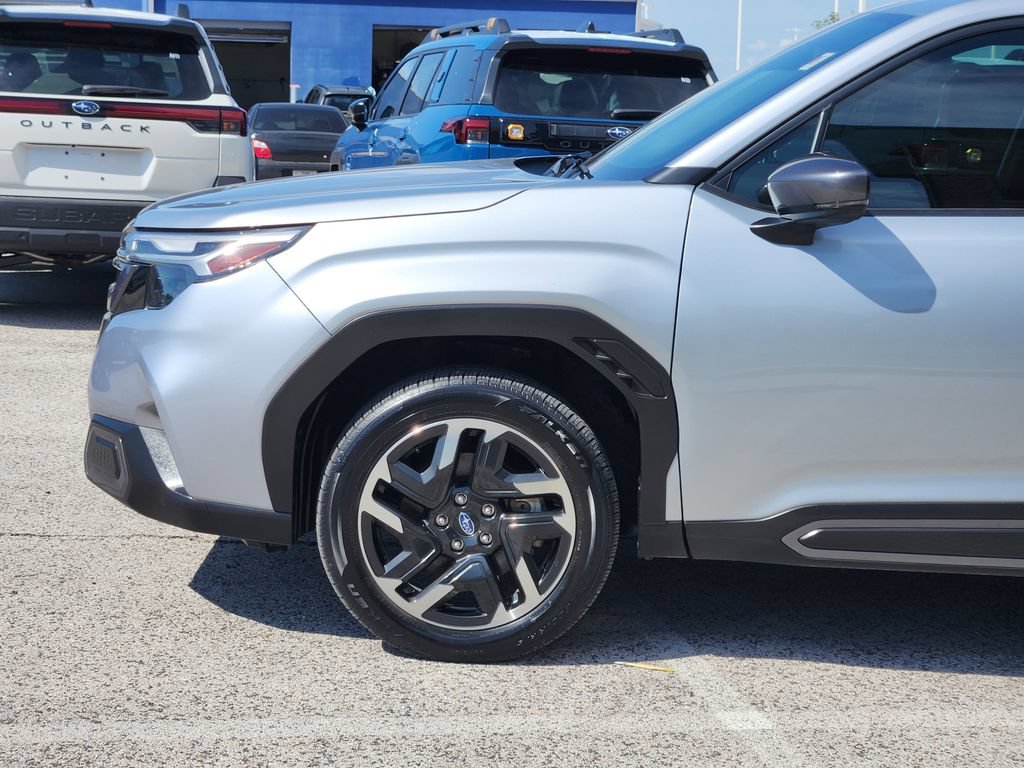 Used 2025 Subaru Forester Limited AWD/4WD image 7