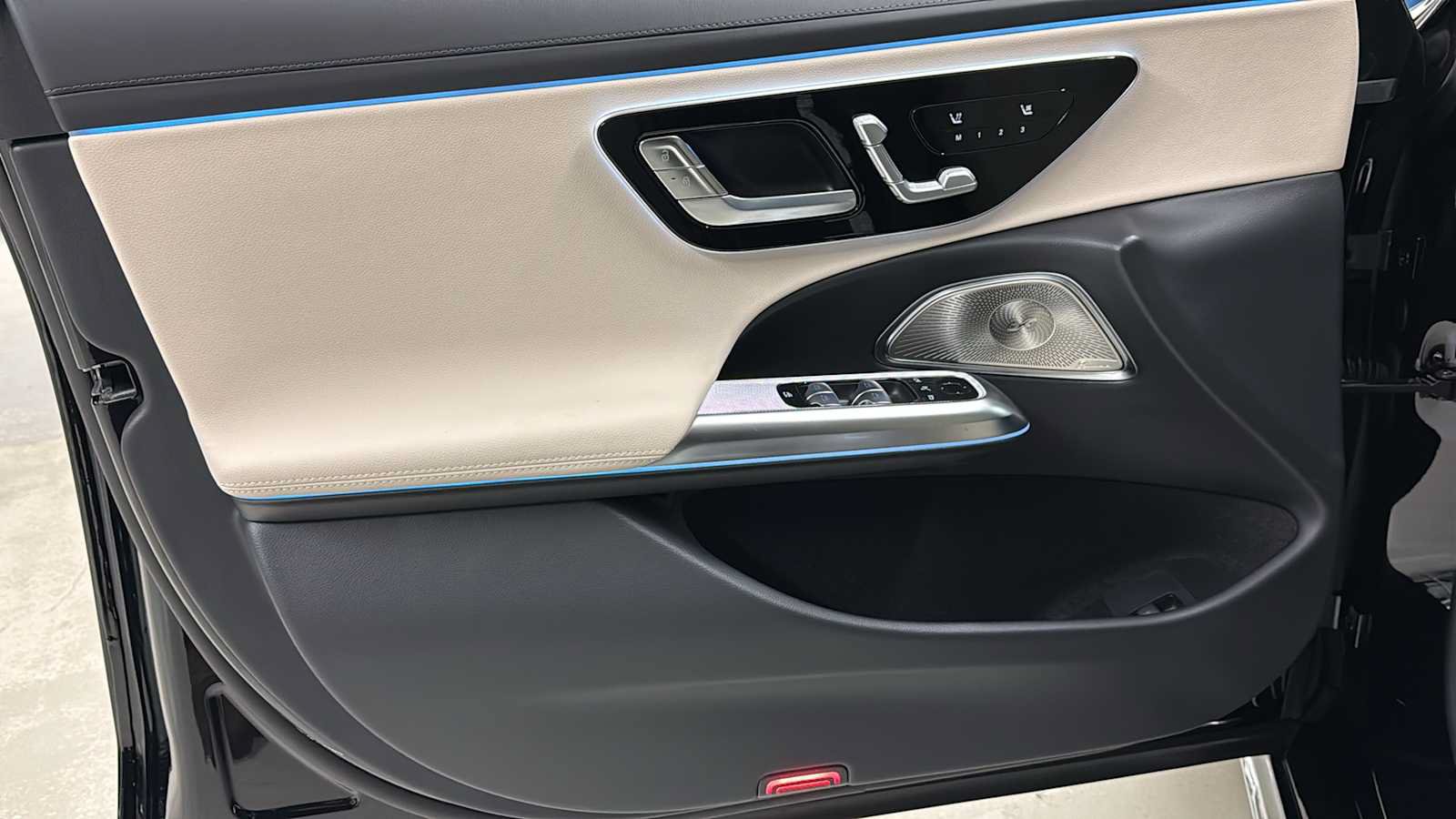 New 2027 Mercedes-Benz E 350 4MATIC Sedan image 14