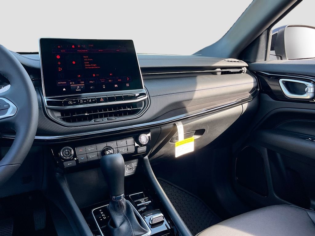 New 2026 Jeep Compass Latitude image 21