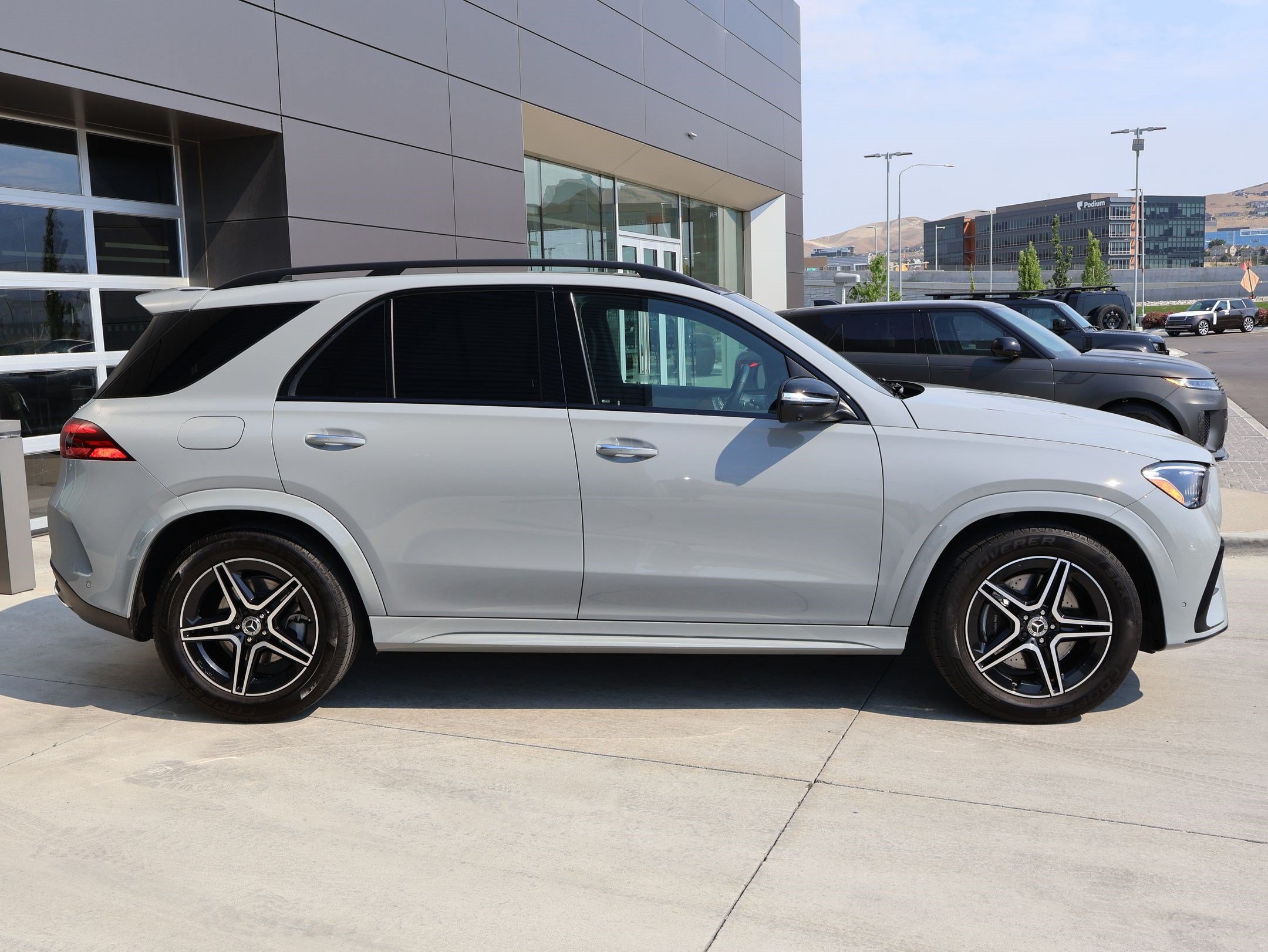 Used 2025 Mercedes-Benz GLE 450 4MATIC image 4