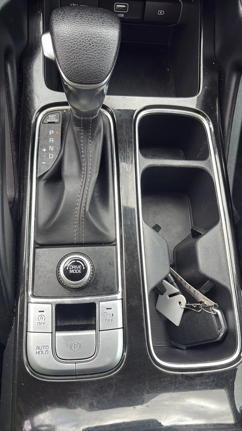 Used 2020 Kia Telluride LX FWD image 29