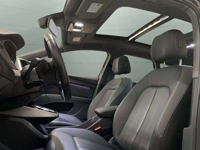 Used 2024 Audi Q4 e-tron Premium Plus w/ Premium Plus image 23