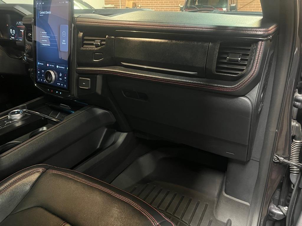 Used 2023 Ford Expedition Limited AWD/4WD image 26