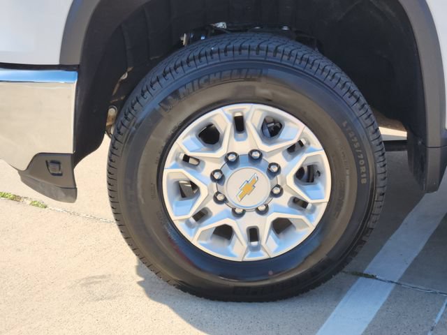 Used 2025 Chevrolet Silverado 3500 LT w/ Safety Package AWD/4WD image 17