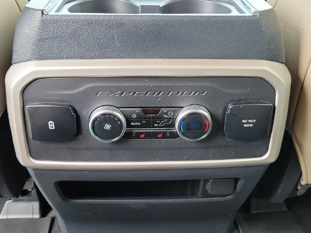 Used 2024 Ford Expedition Limited RWD image 13