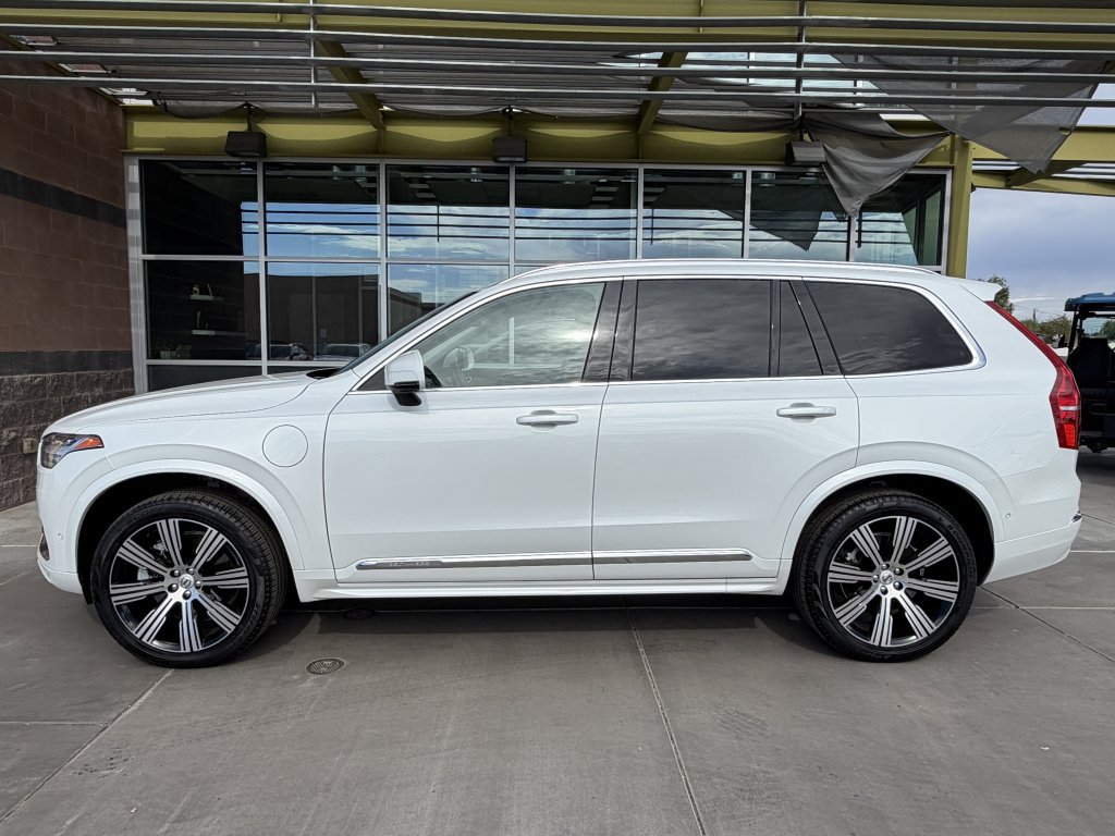 Used 2024 Volvo XC90 T8 Ultimate w/ Protection Package Premier AWD/4WD image 7