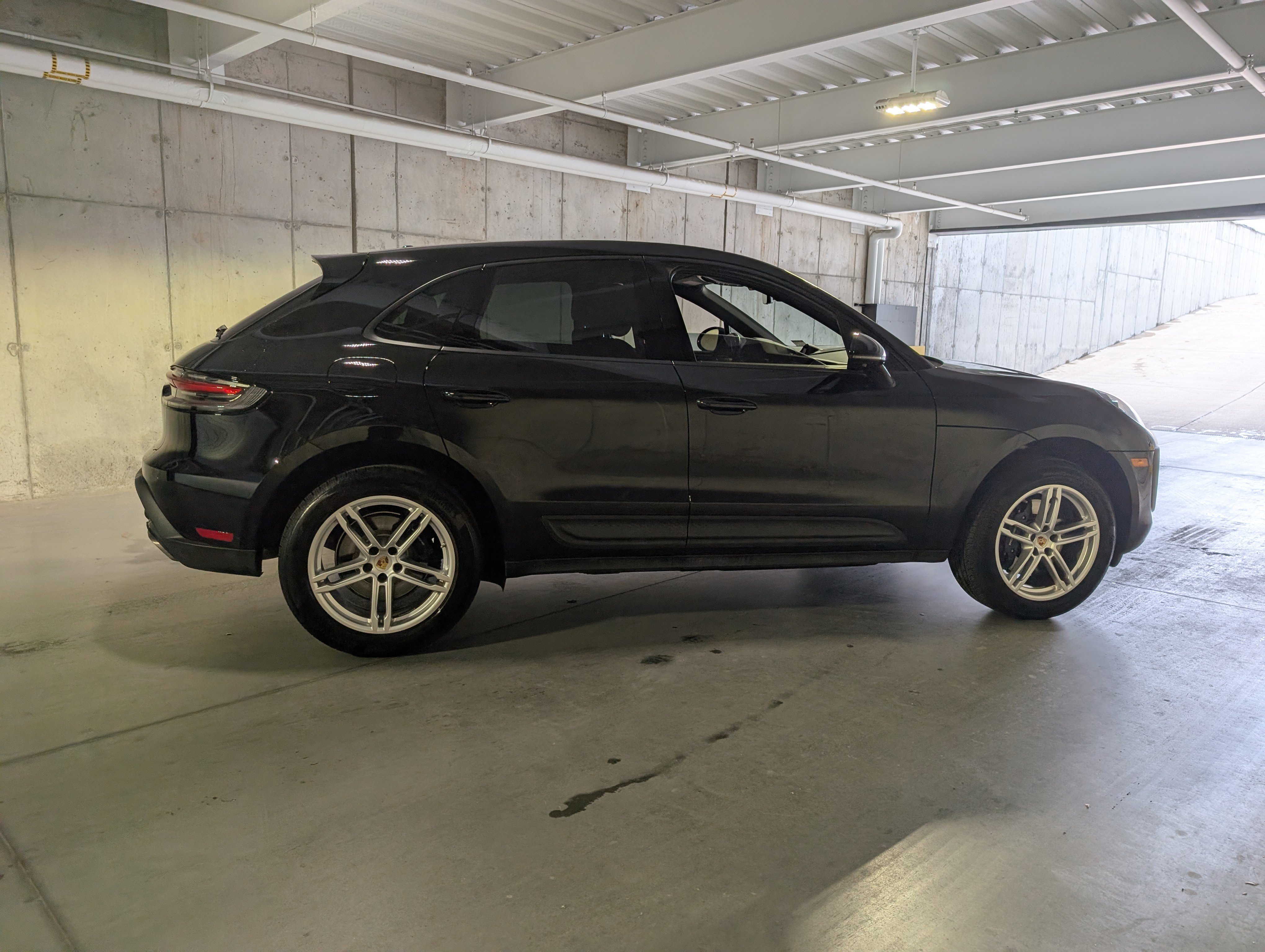 Used 2024 Porsche Macan image 10