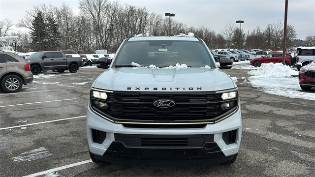 New 2025 Ford Expedition Platinum w/ Stealth Performance Package image 6