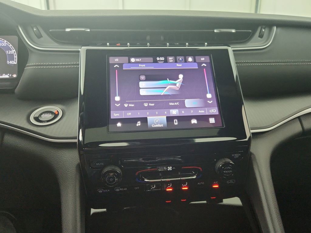 New 2025 Jeep Grand Cherokee L Laredo image 26