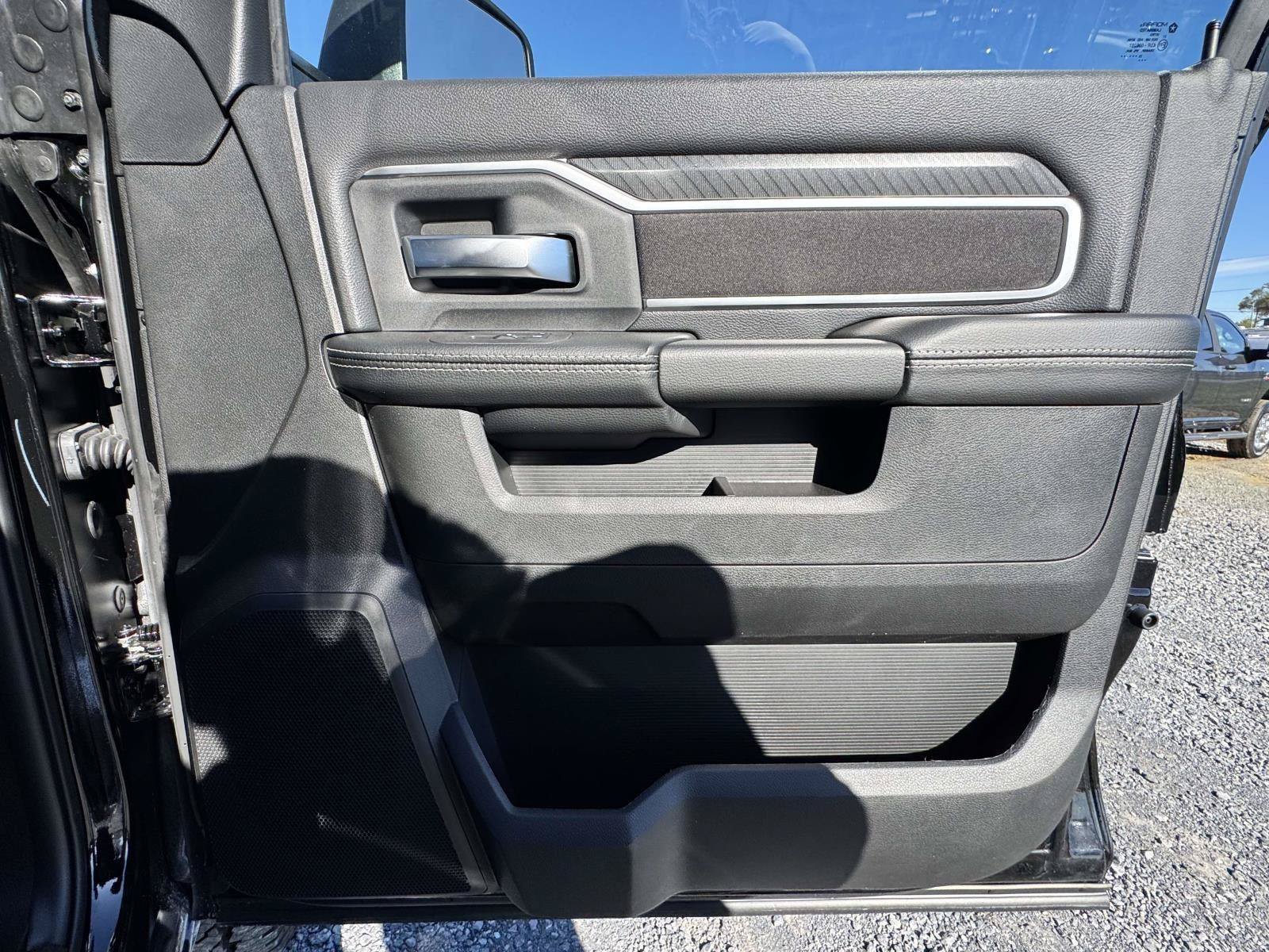 New 2026 RAM 3500 Big Horn AWD/4WD image 14