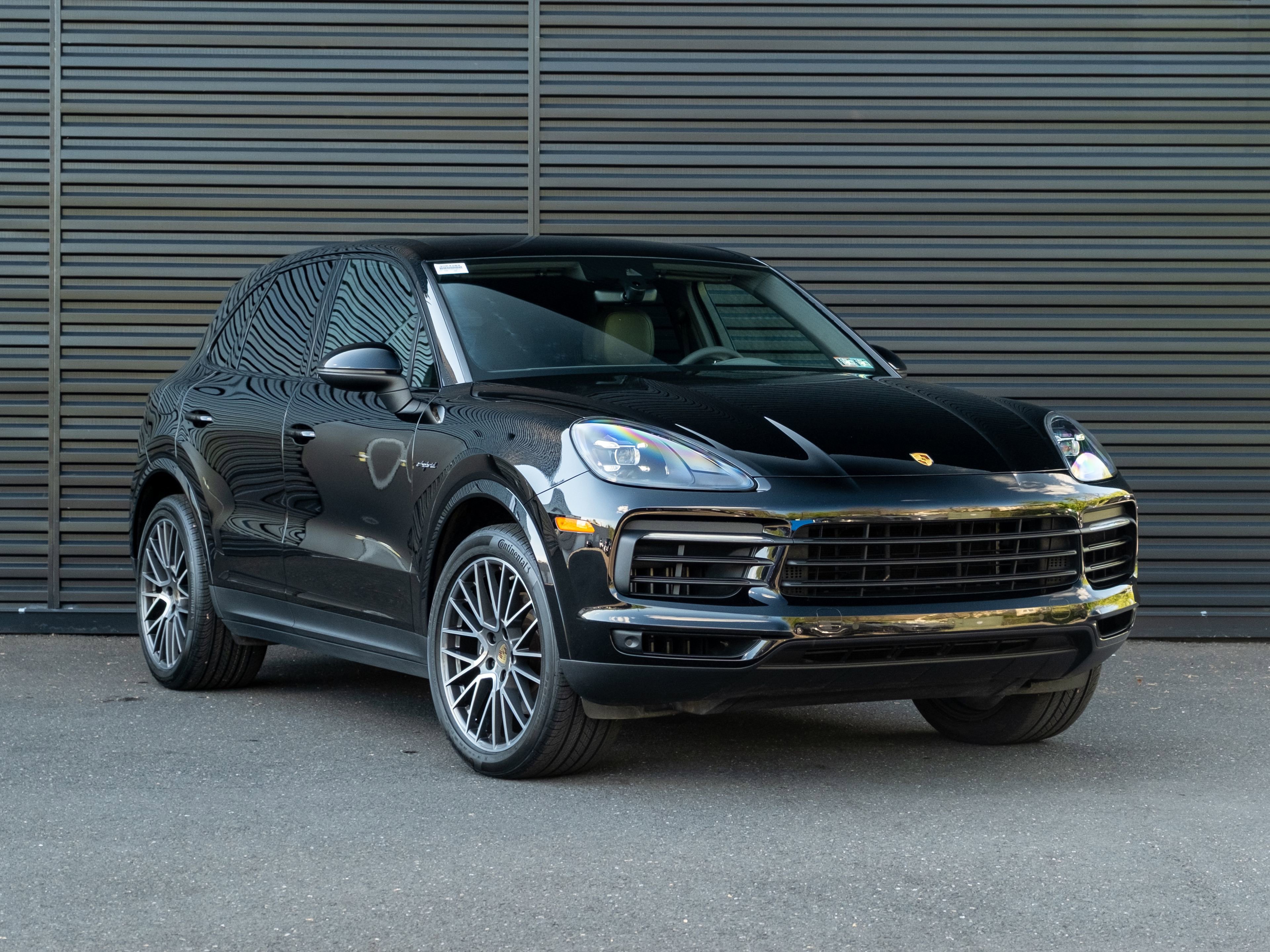 Certified 2022 Porsche Cayenne E-Hybrid AWD/4WD image 10