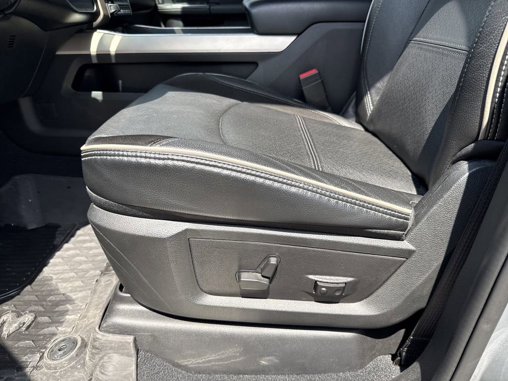 Used 2022 RAM 3500 Laramie AWD/4WD image 13