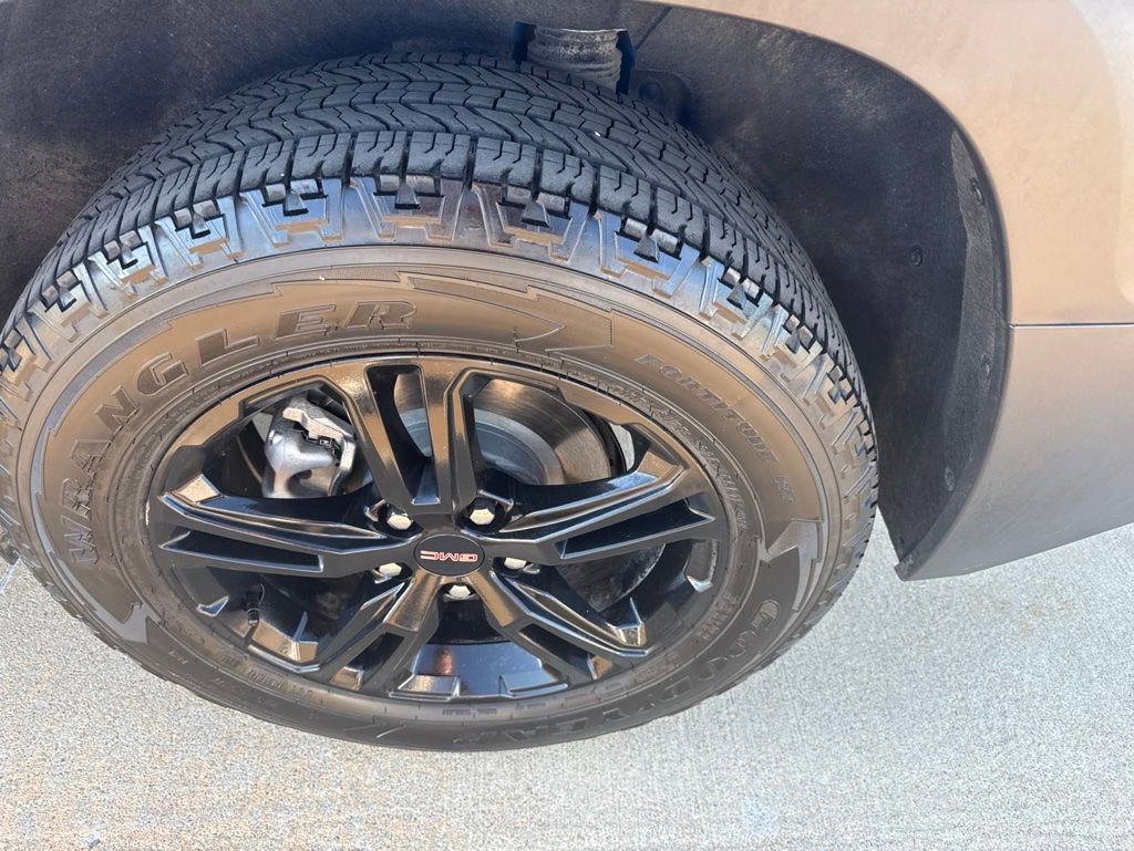 Used 2024 GMC Terrain AT4 AWD/4WD image 9