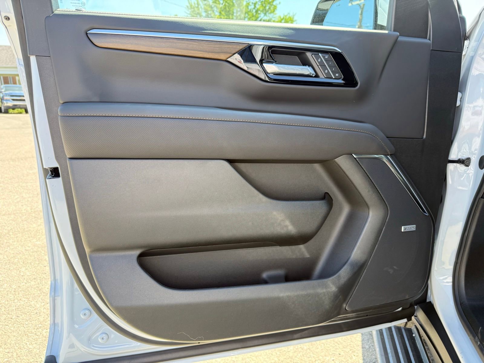 New 2026 Chevrolet Tahoe High Country AWD/4WD image 10