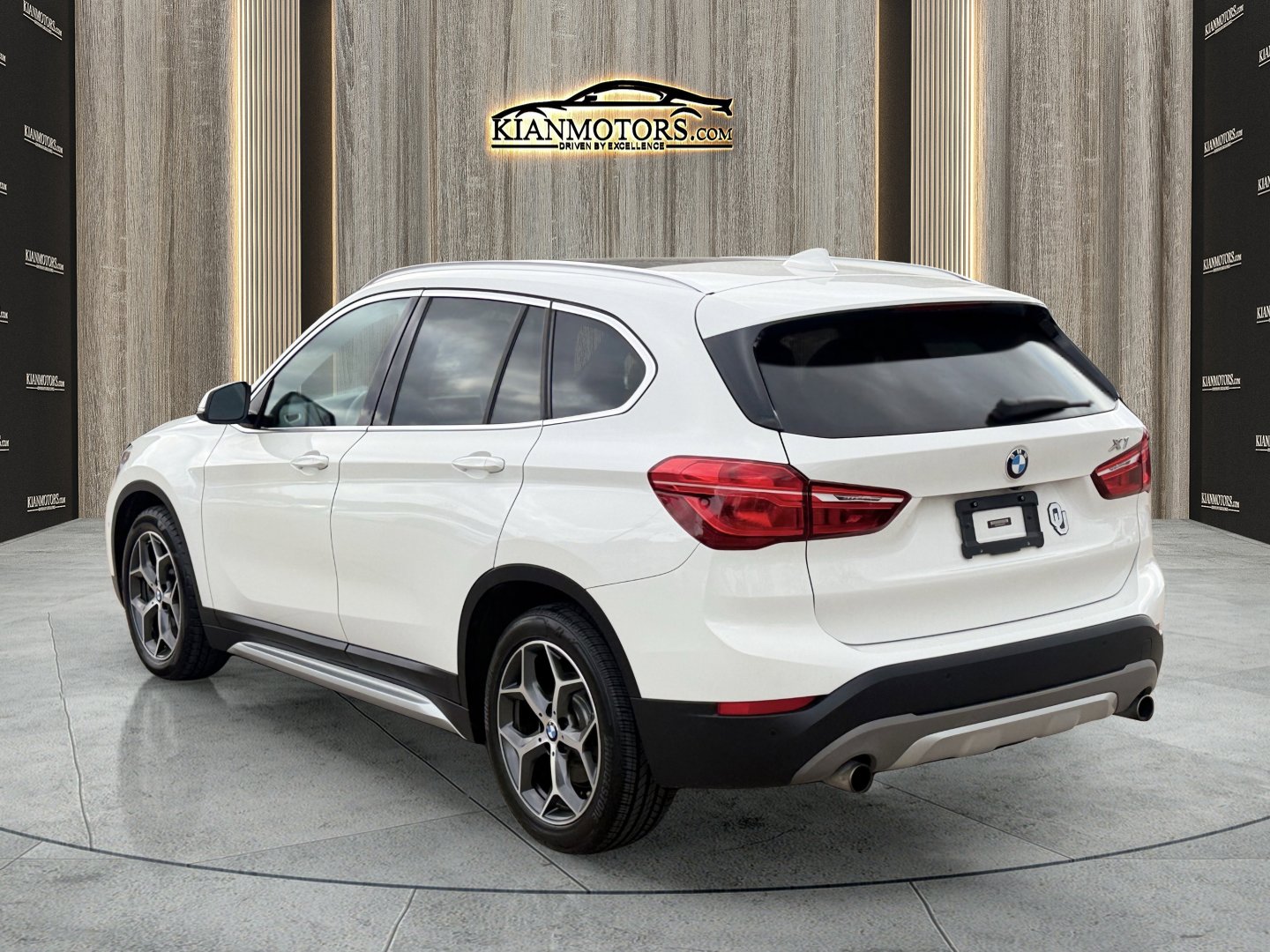 Used 2016 BMW X1 xDrive28i image 5