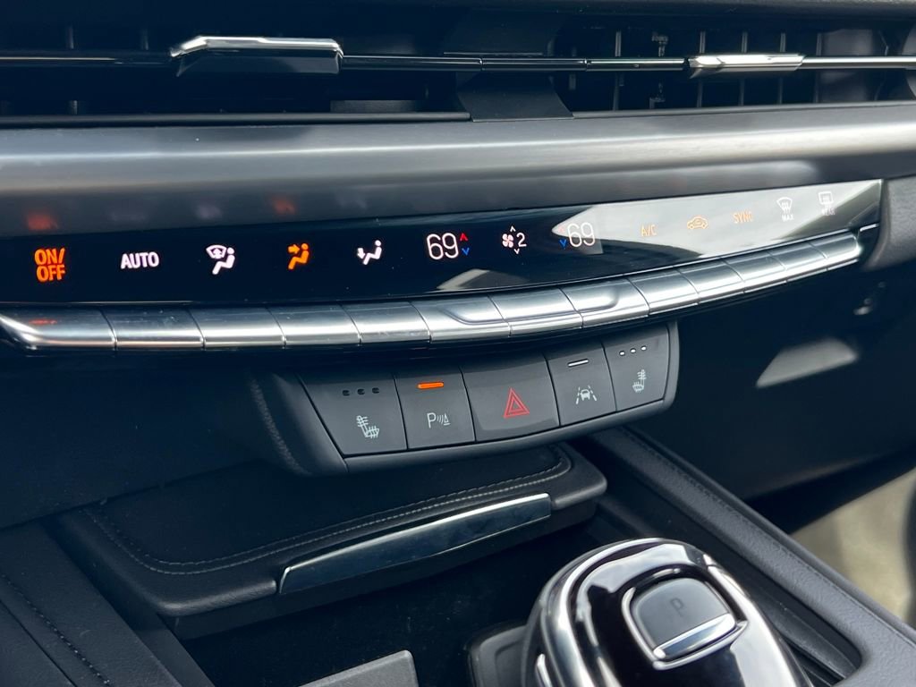 Certified 2024 Cadillac XT4 Premium Luxury w/ Cold Weather Package image 32