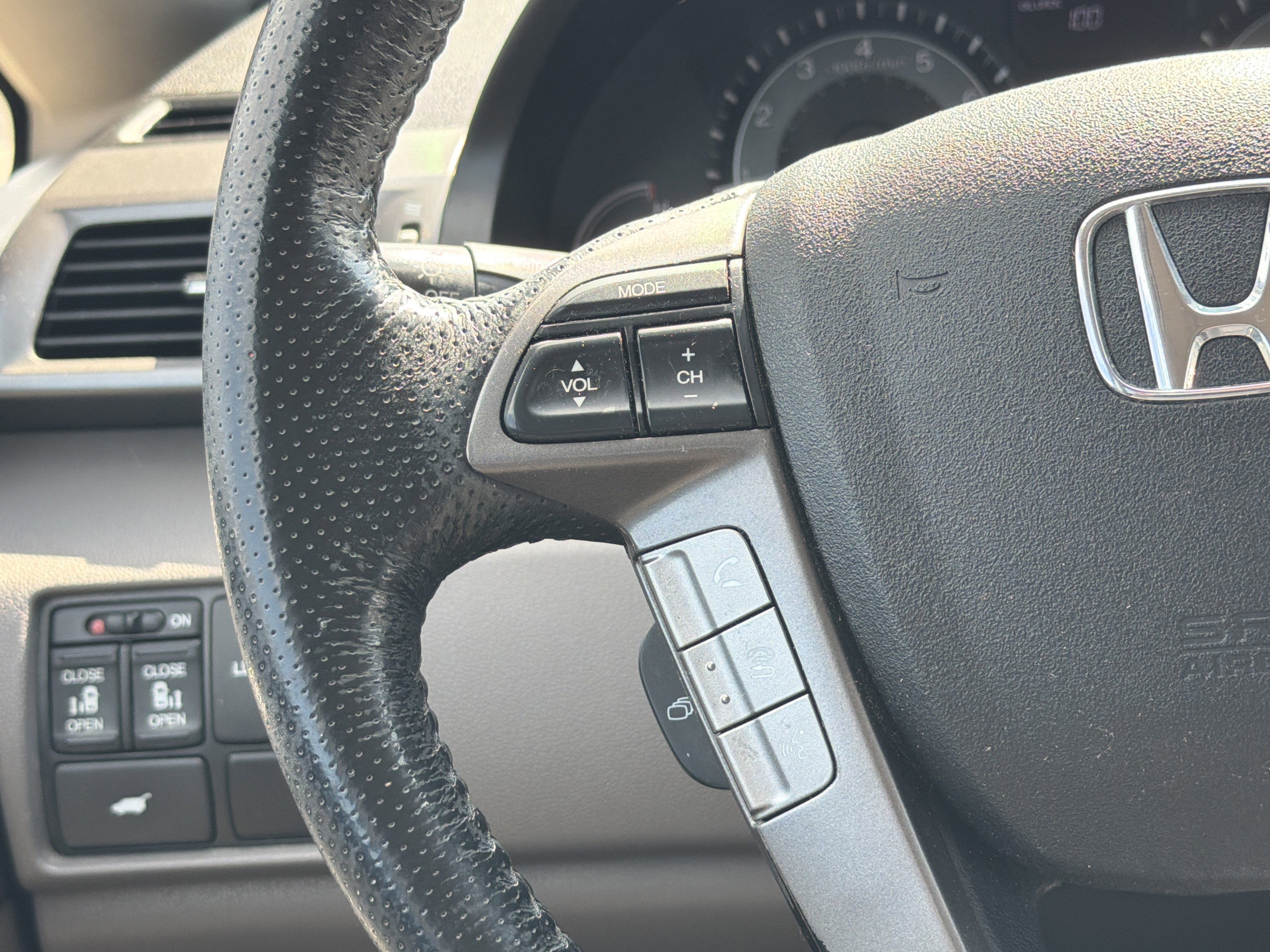 Used 2015 Honda Odyssey EX-L image 19