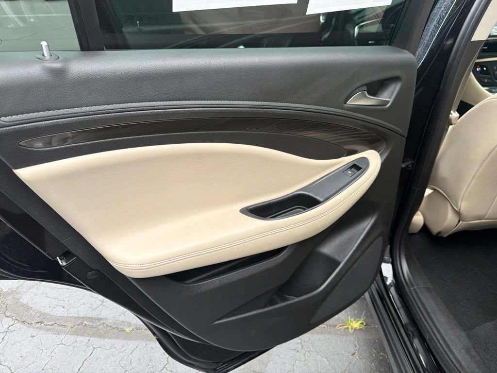 Certified 2020 Buick Envision Preferred FWD image 12