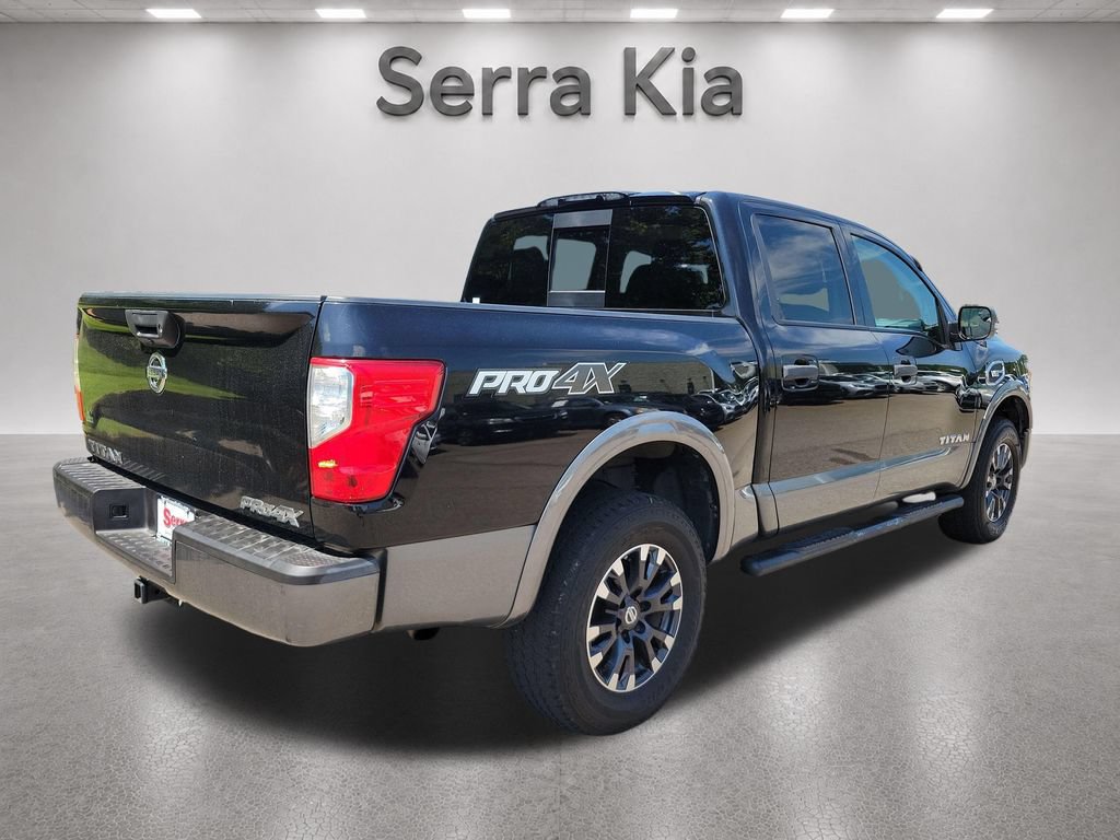 Used 2017 Nissan Titan PRO-4X AWD/4WD image 6