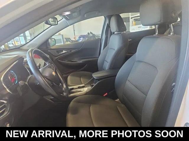 Used 2017 Chevrolet Malibu LT FWD image 7