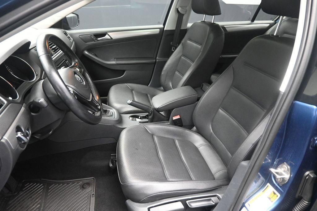 Used 2015 Volkswagen Jetta SE FWD image 18