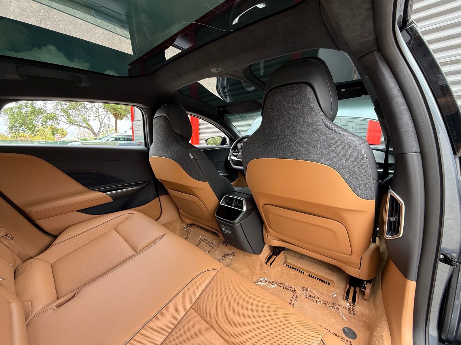 Used 2024 Lucid Air Touring image 18