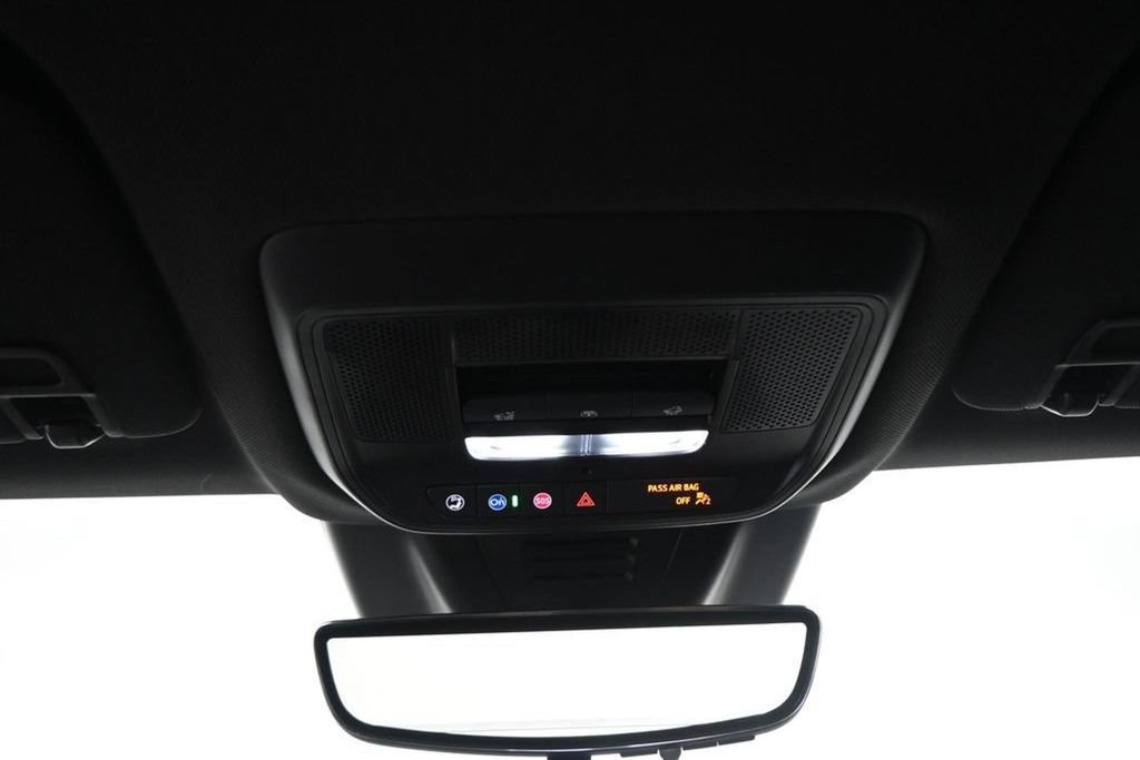New 2025 Chevrolet Equinox EV LT w/ Convenience Package II AWD/4WD image 10