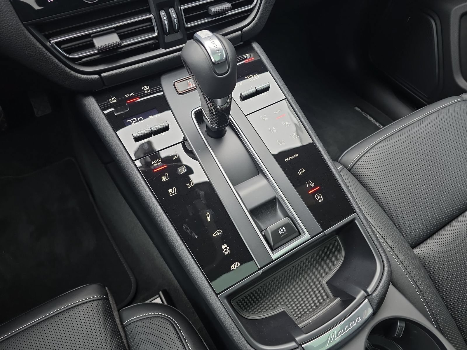 Certified 2026 Porsche Macan GTS AWD/4WD image 17