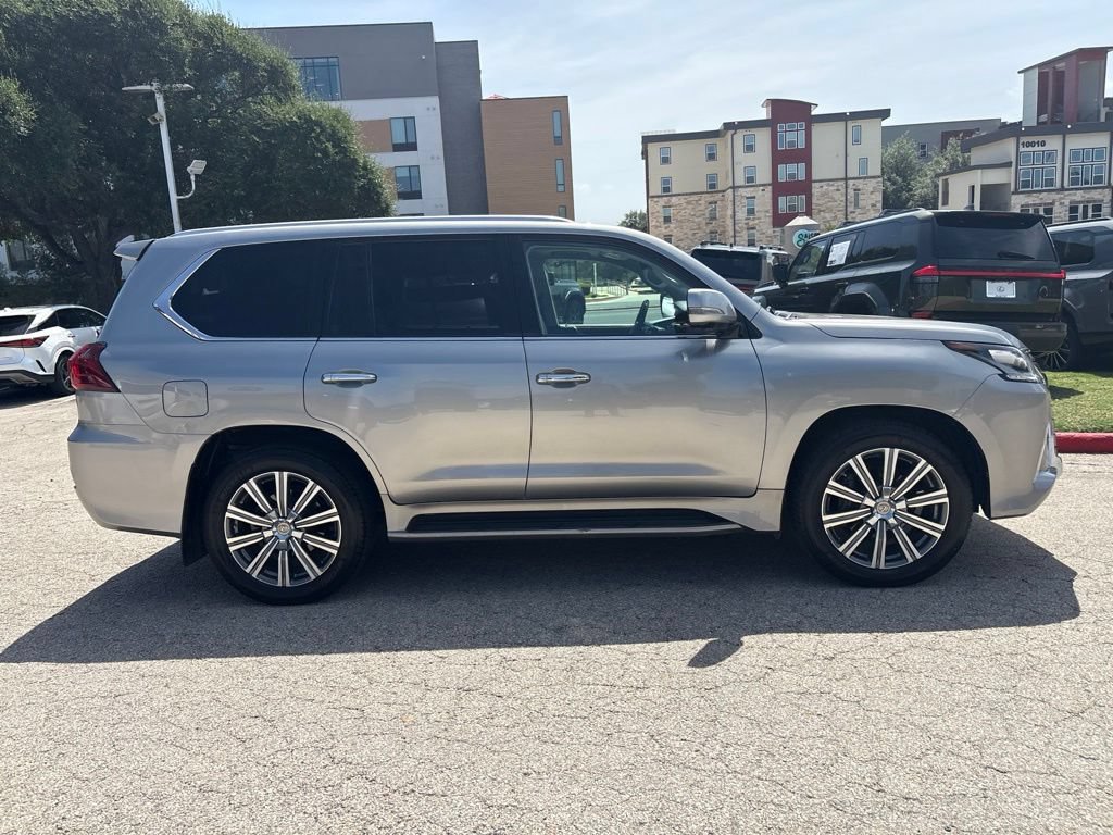 Used 2016 Lexus LX 570 4WD w/ Luxury Package image 6