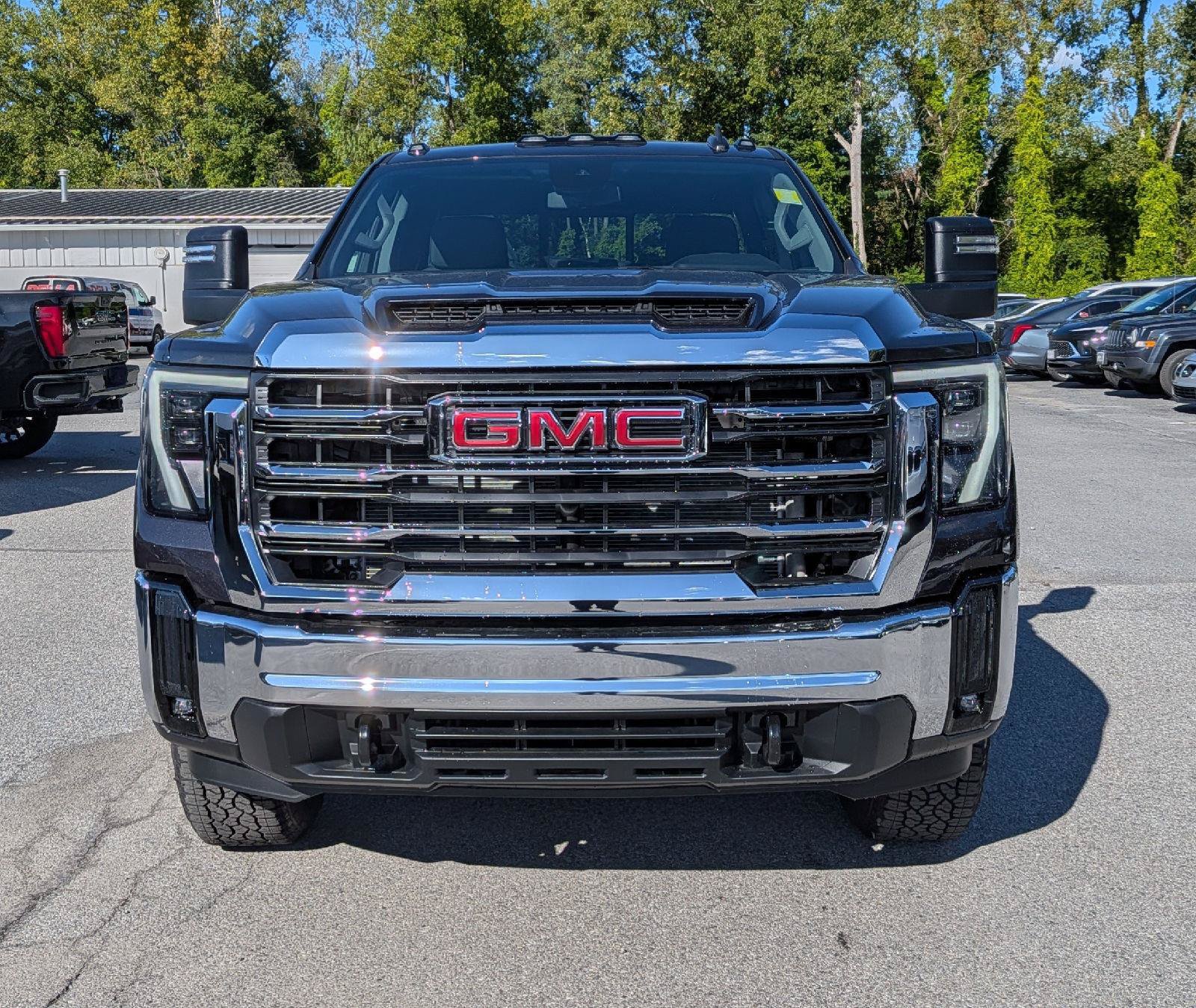 New 2026 GMC Sierra 2500 SLE w/ SLE Value Package; AWD/4WD image 2