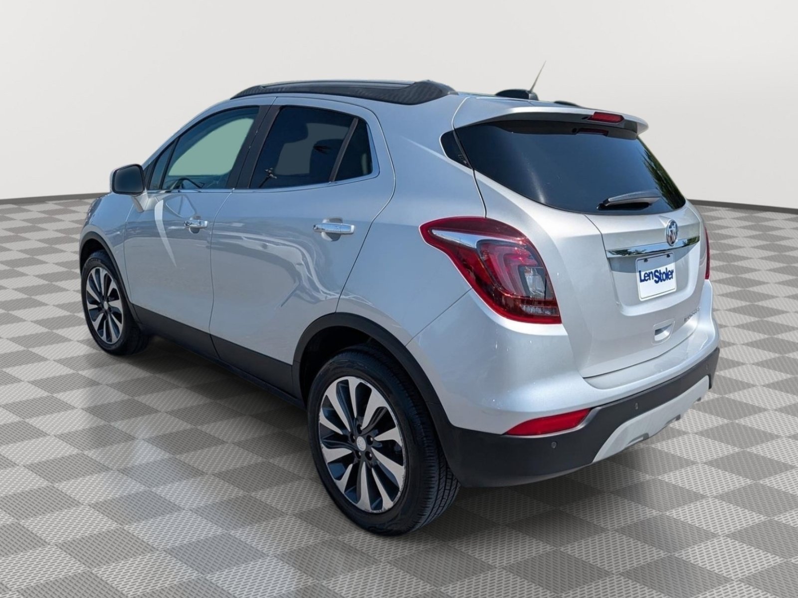 Used 2021 Buick Encore Preferred w/ Safety Package II FWD image 3