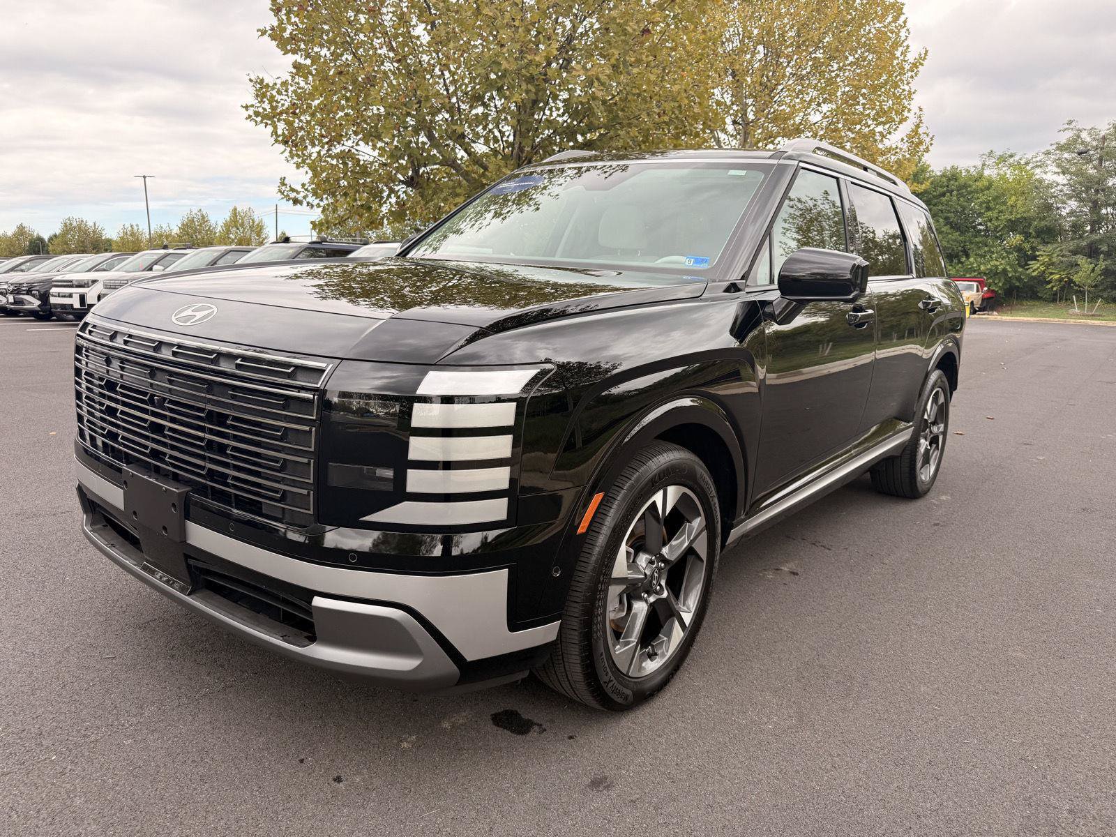 Certified 2026 Hyundai Palisade Limited AWD/4WD image 2