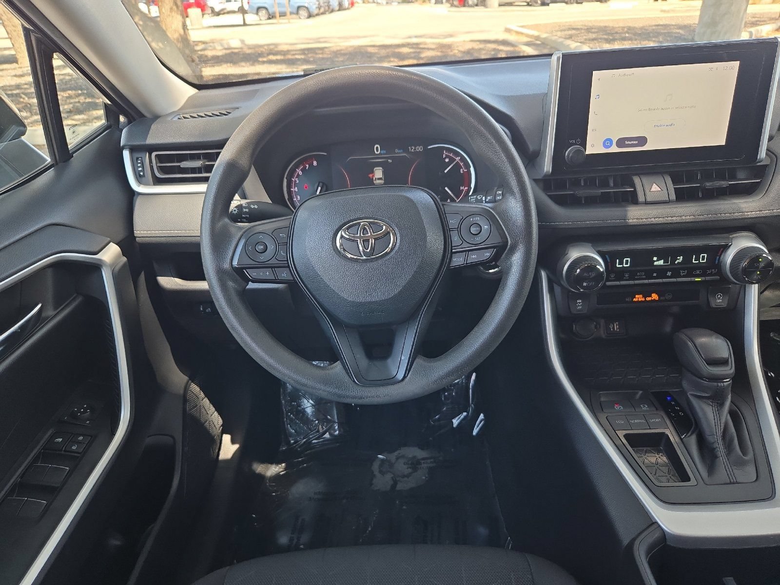 Used 2024 Toyota RAV4 XLE FWD image 13