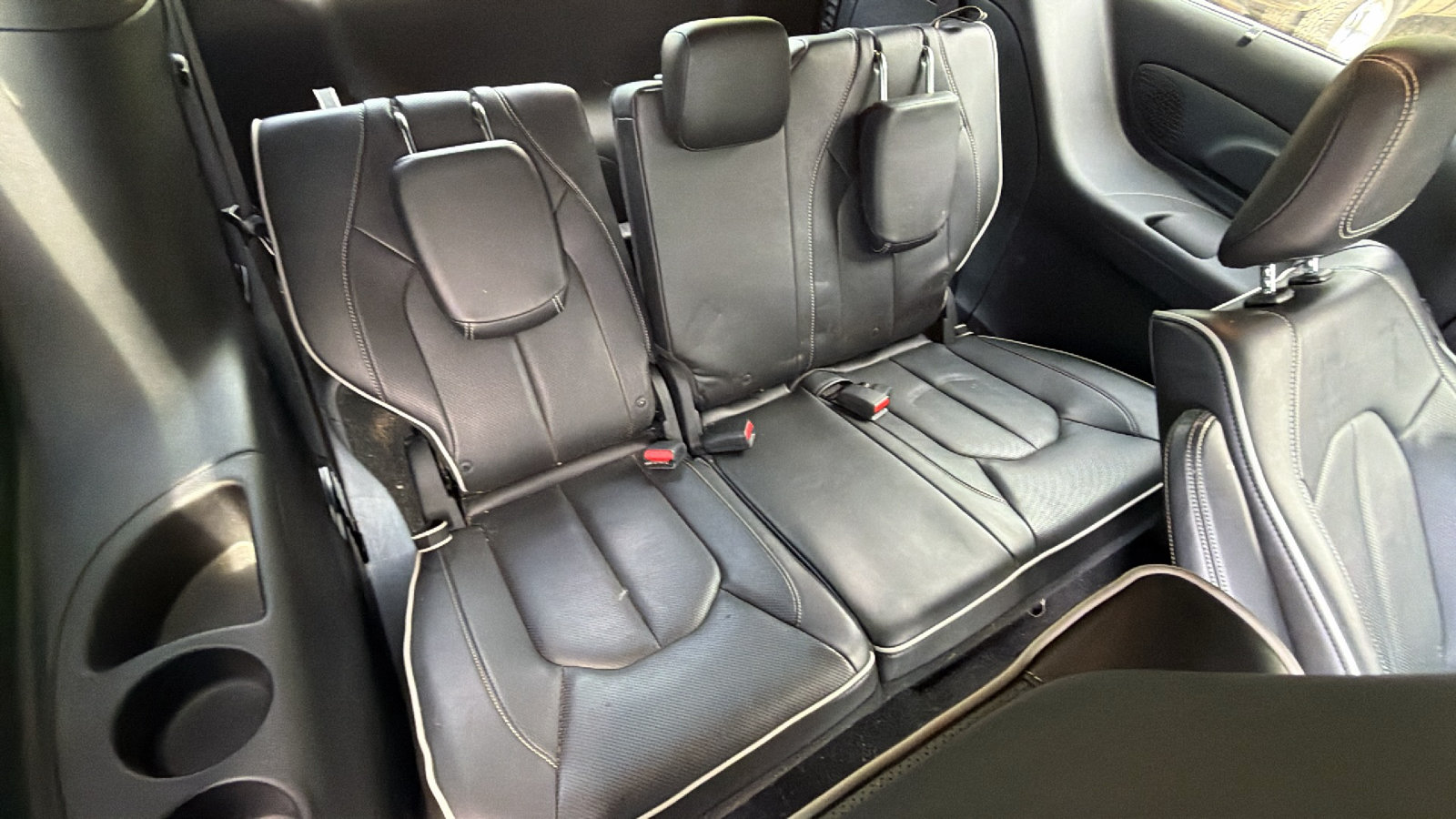 Used 2019 Chrysler Pacifica Limited w/ S Appearance Package FWD image 21
