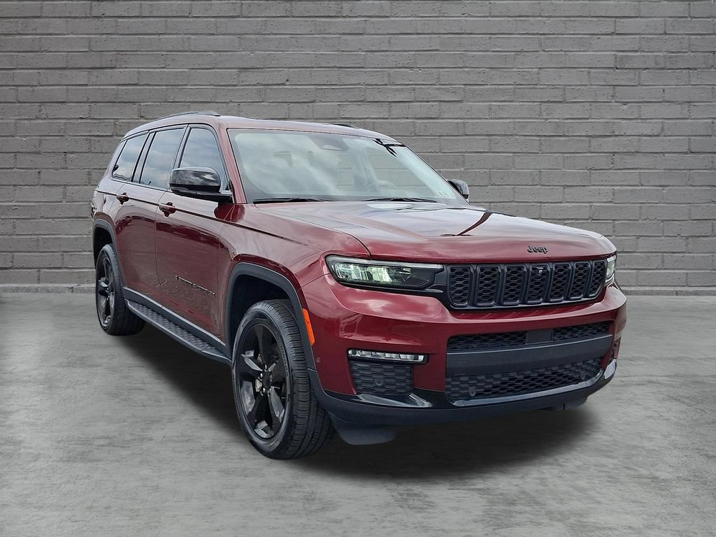 Used 2022 Jeep Grand Cherokee L Limited w/ Luxury Tech Group II AWD/4WD image 2
