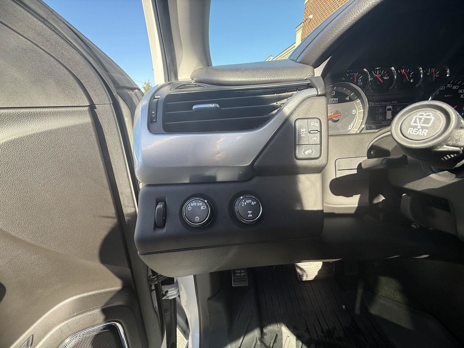 Used 2019 Chevrolet Tahoe LT AWD/4WD image 13