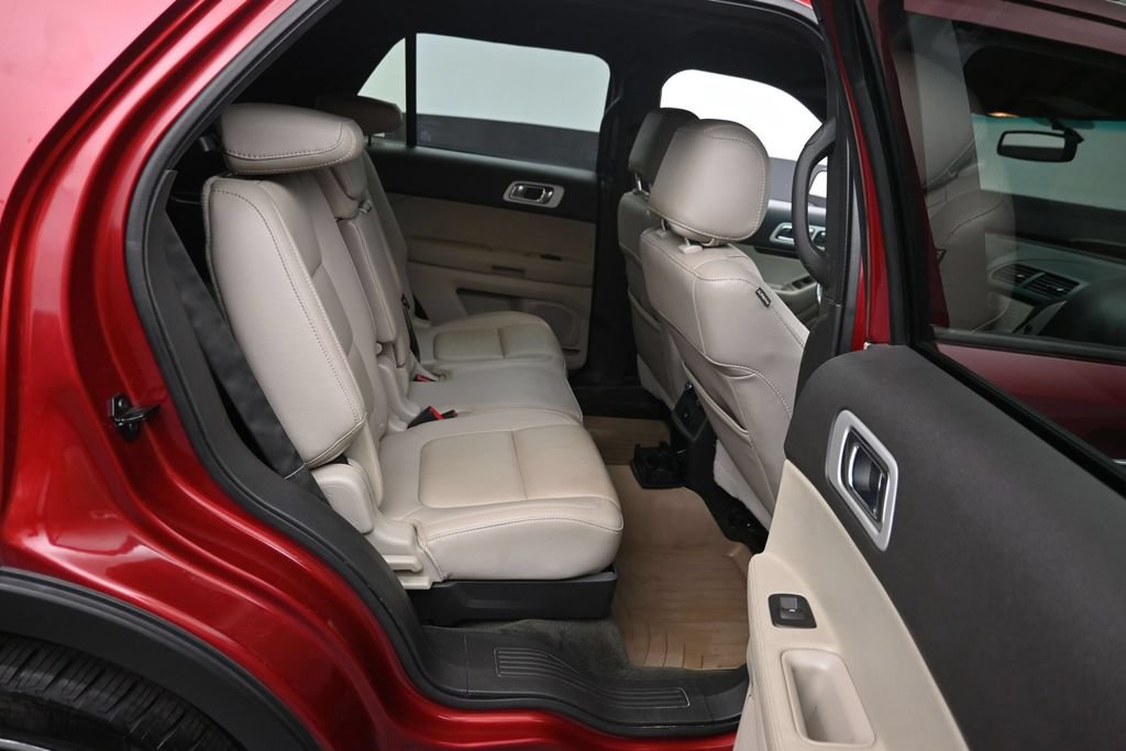 Used 2015 Ford Explorer Limited w/ Equipment Group 301A AWD/4WD image 10