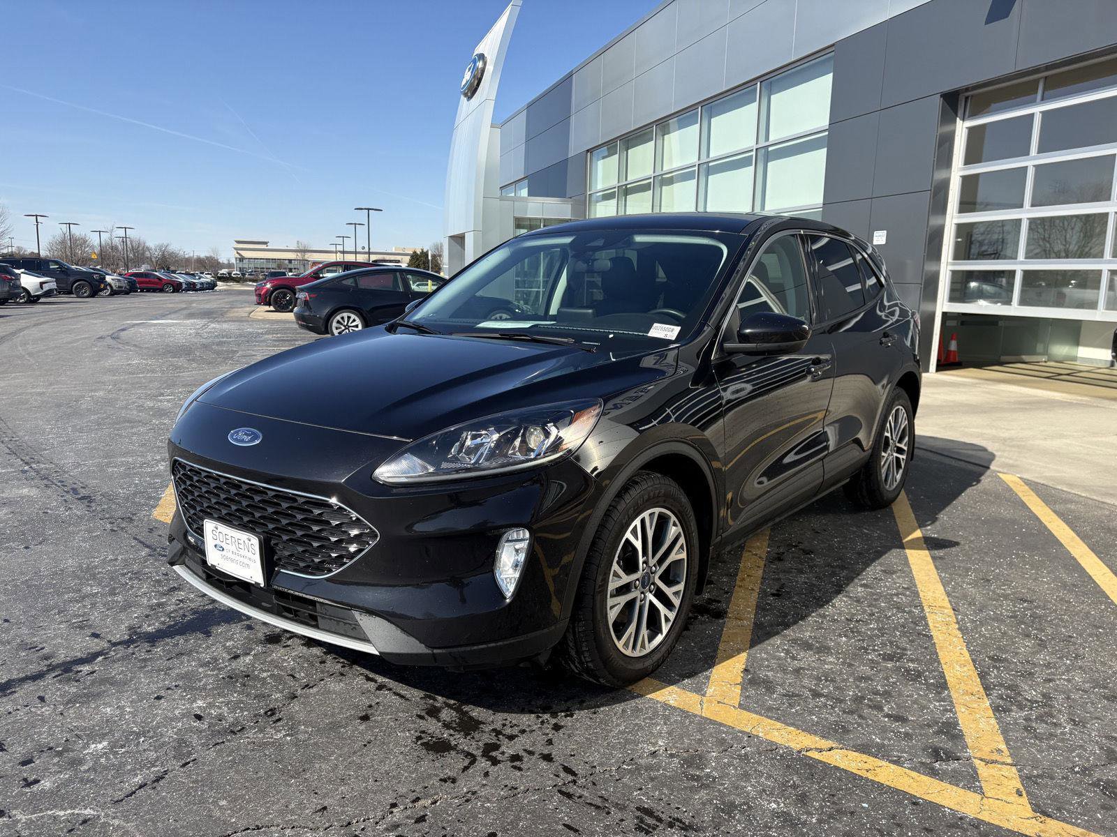 Used 2022 Ford Escape SEL w/ Class II Trailer Tow Package image 3