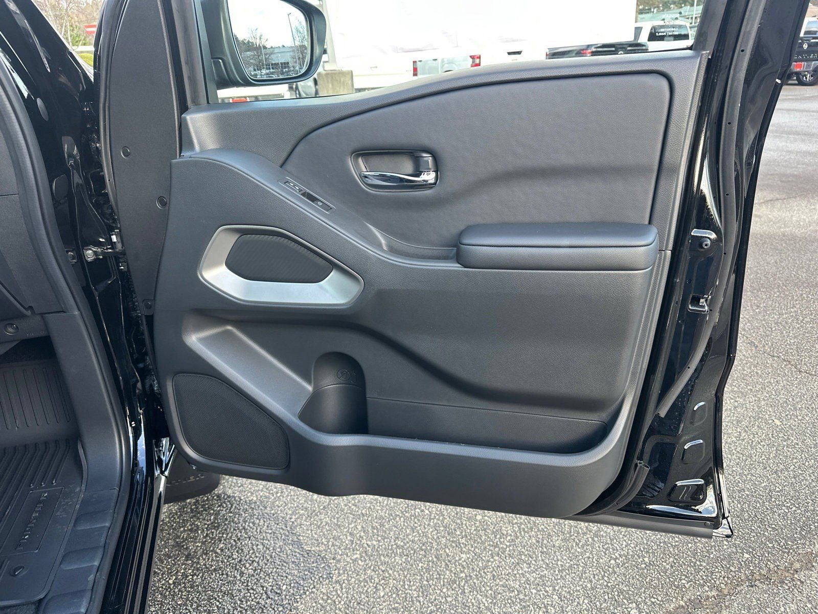 New 2026 Nissan Frontier SV w/ All-Weather Content Package AWD/4WD image 14