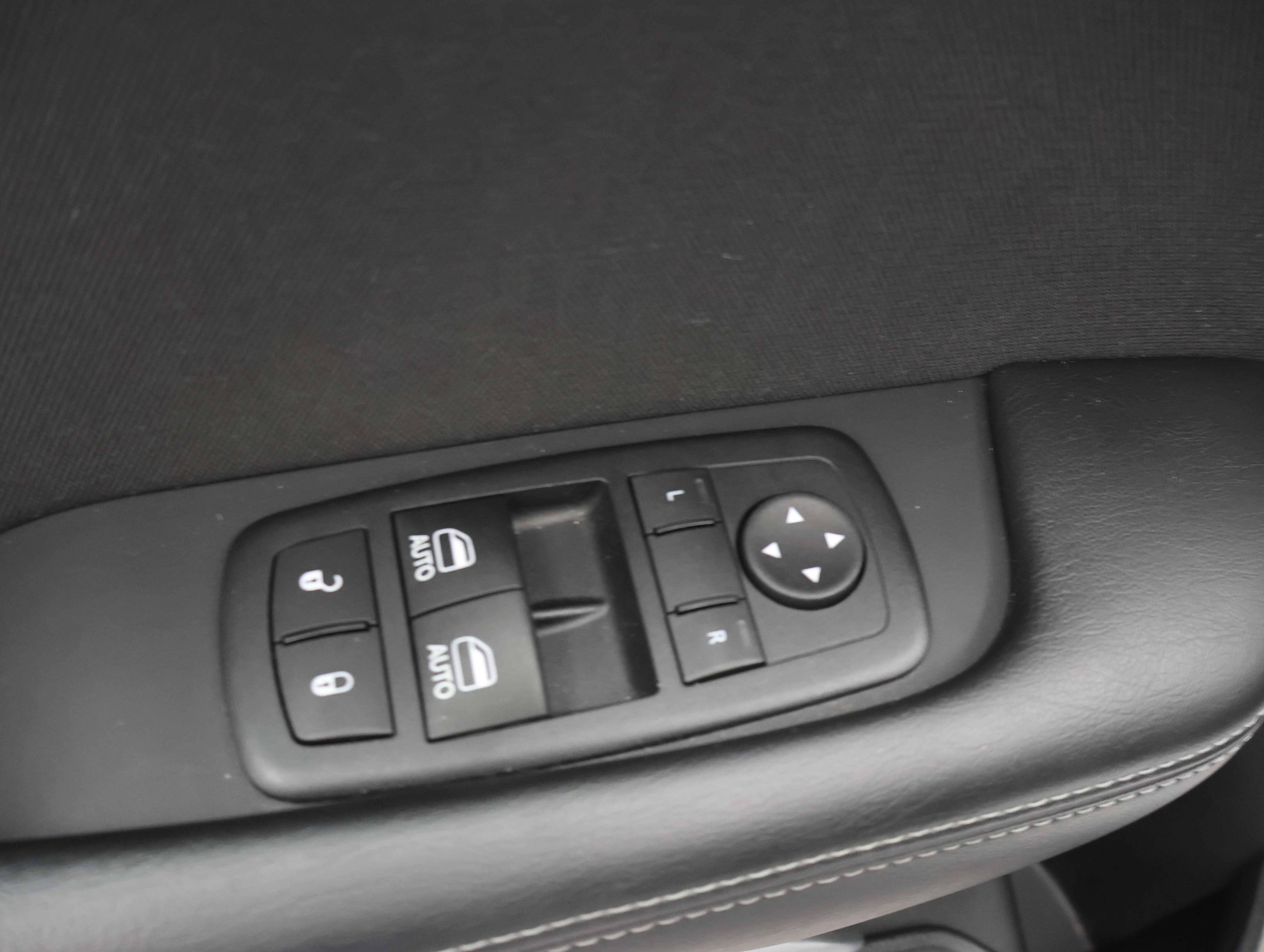 Used 2016 Dodge Challenger R/T Scat Pack RWD image 38