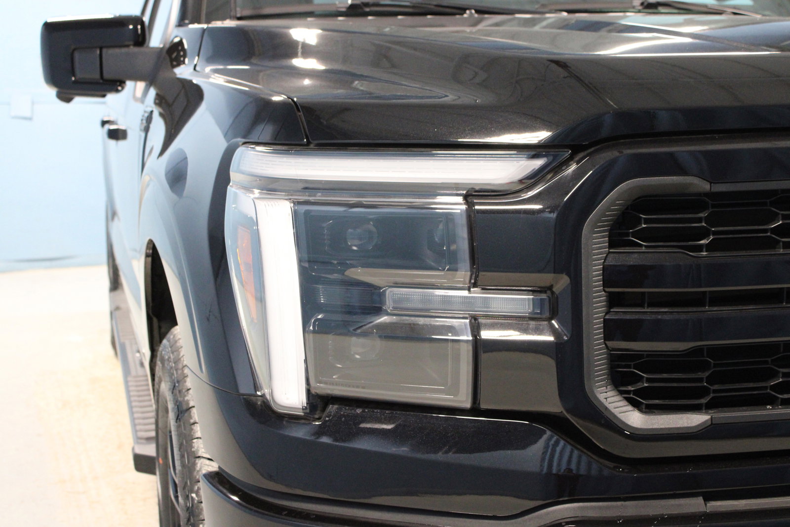 New 2025 Ford F150 Lariat w/ Equipment Group 502A High AWD/4WD image 37