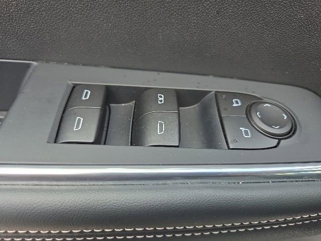 Used 2026 GMC Acadia Elevation w/ LPO, Floor Liner Package AWD/4WD image 30