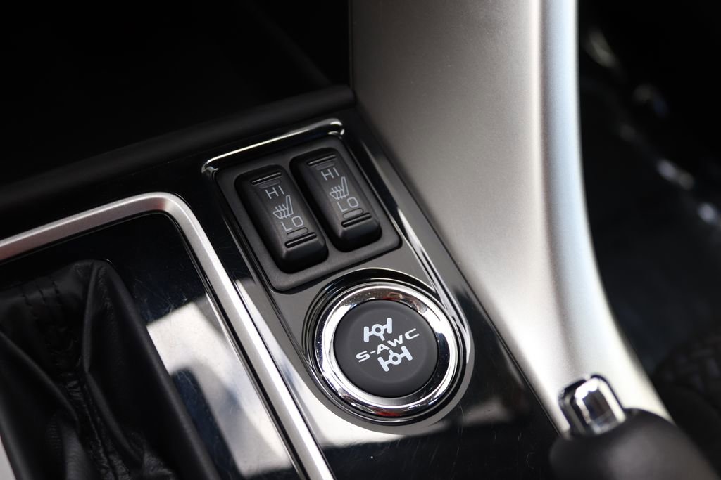 Used 2024 Mitsubishi Eclipse Cross LE image 6