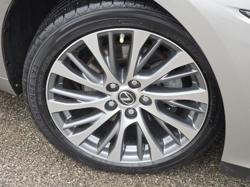 Used 2021 Lexus ES 350 w/ Premium Package image 18